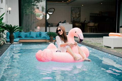 Property building, Day, People, Pool view, Swimming pool