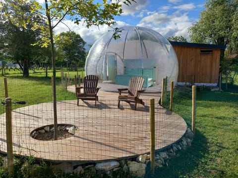 La Bulle des alpagas Luxury tent in Centre-Val de Loire