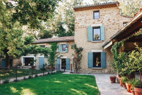 Property building, Day, Summer, Garden, Garden view