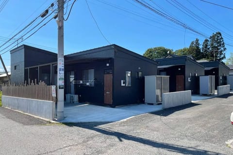 Property building, Street view