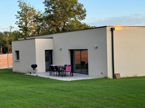 Property building, Garden, Garden view