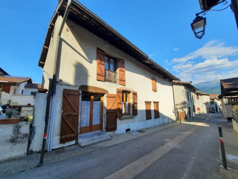 Property building, Street view