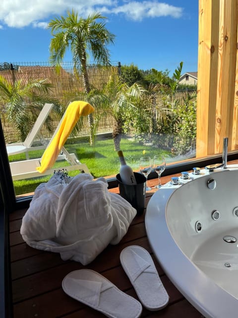 Hot Tub, Garden view