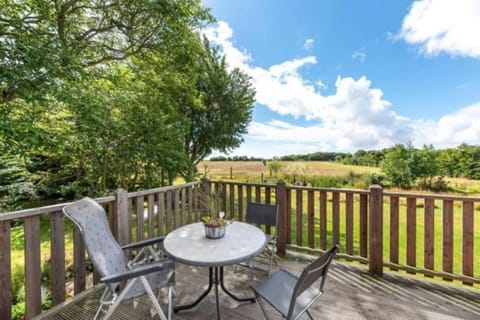 View (from property/room), Balcony/Terrace, Garden view
