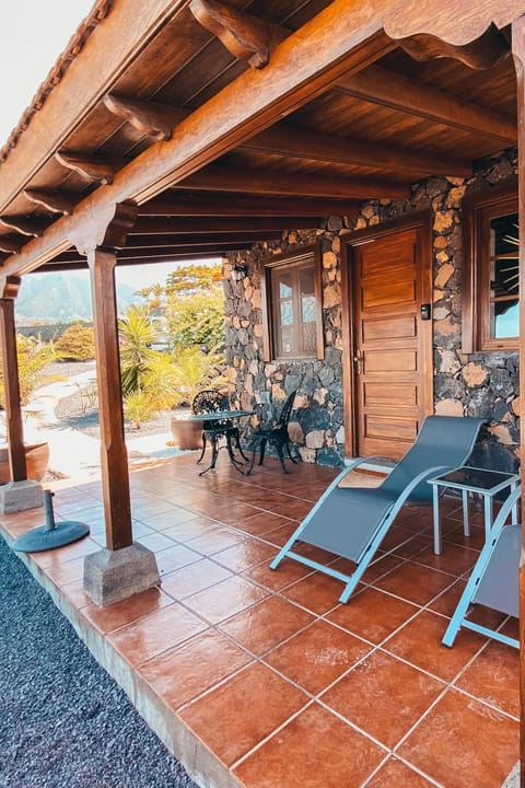 Patio, Balcony/Terrace, sunbed