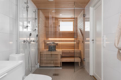 Shower, Toilet, Sauna, Sauna, Bathroom, towels