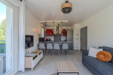 TV and multimedia, Living room, Lounge or bar, kitchen