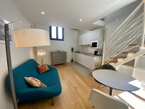 TV and multimedia, Kitchen or kitchenette, Living room, Bedroom