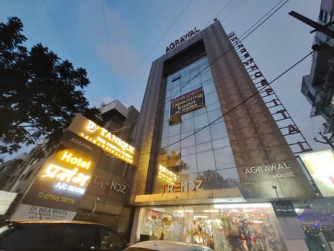 Property building, Night, On-site shops