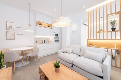 Kitchen or kitchenette, Living room, Photo of the whole room, Dining area, stove, kitchen