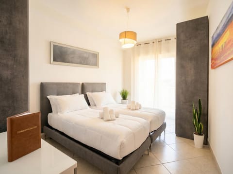 Mistral Suite Apartment - free private car park Apartment in Bari