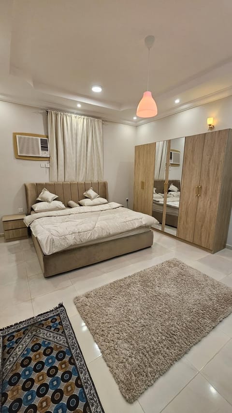 Bed, Bedroom, wardrobe, air conditioner