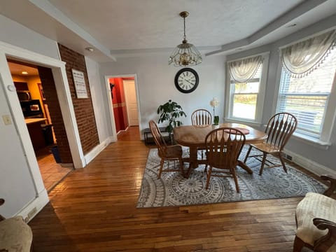 Stay with Jay - Segunda Room Vacation rental in Cleveland Heights