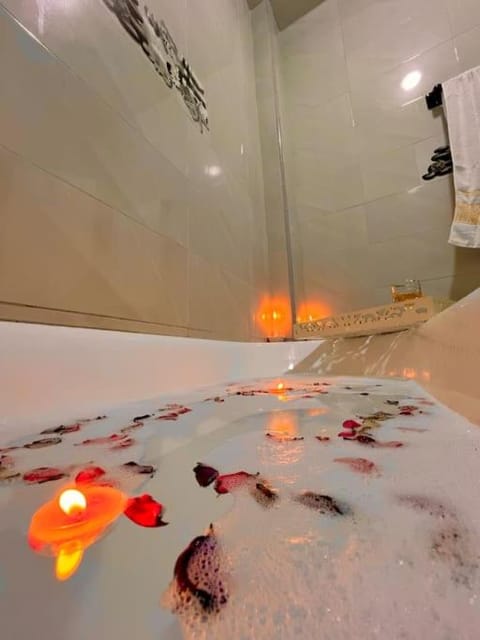 Hot Tub, Bathroom, Bath