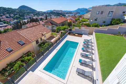 Pool view, Sea view, Swimming pool, sunbed