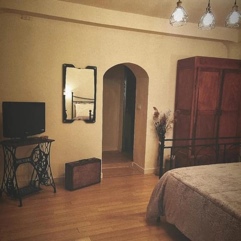 TV and multimedia, Bedroom, wardrobe