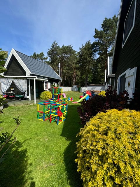 Property building, Day, Natural landscape, Children play ground, Garden, Garden view
