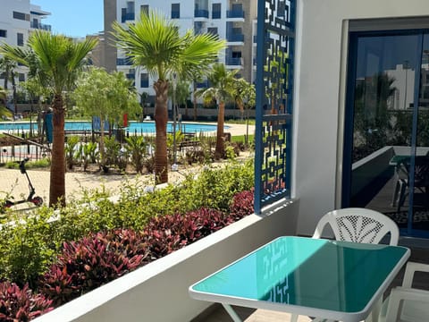 Day, Garden, Balcony/Terrace, Garden view, Pool view, Swimming pool