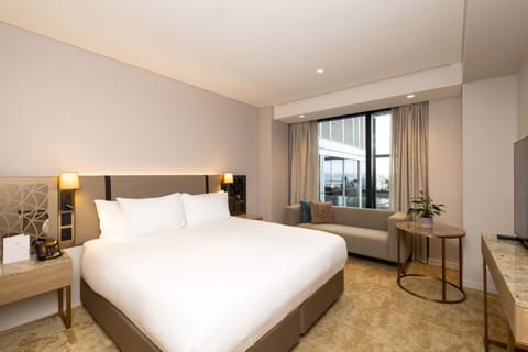 Bed, Photo of the whole room, Seating area, Bedroom