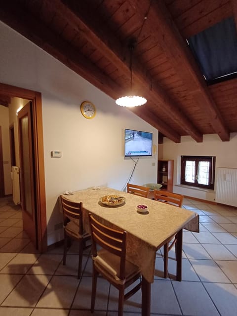 TV and multimedia, Living room, Dining area