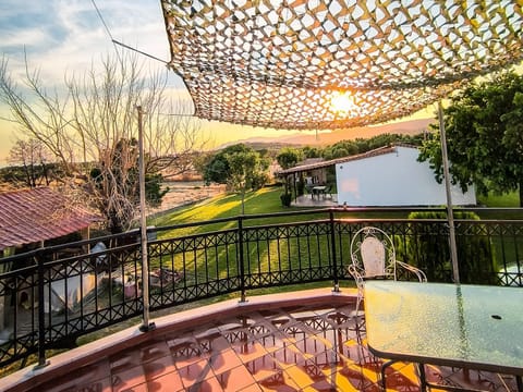 Patio, Day, Natural landscape, View (from property/room), Balcony/Terrace, Balcony/Terrace, Sunrise, Sunset