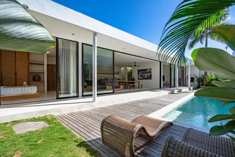 Day, Garden view, Pool view, Swimming pool, sunbed