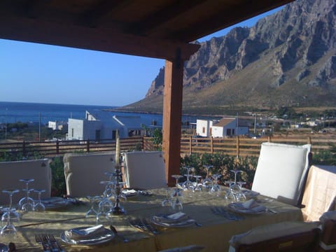 Day, Natural landscape, View (from property/room), Balcony/Terrace, Dining area, Mountain view, Sea view