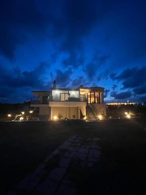 Property building, Night