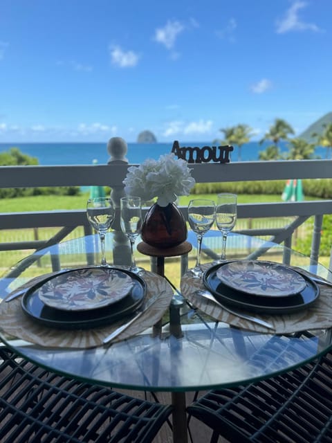 Day, Natural landscape, View (from property/room), Balcony/Terrace, Dining area, Mountain view, Sea view