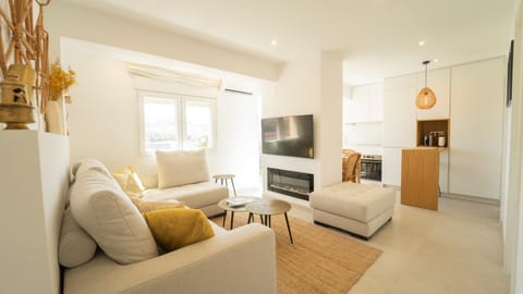 TV and multimedia, Living room, Seating area