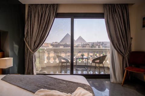 Nearby landmark, Photo of the whole room