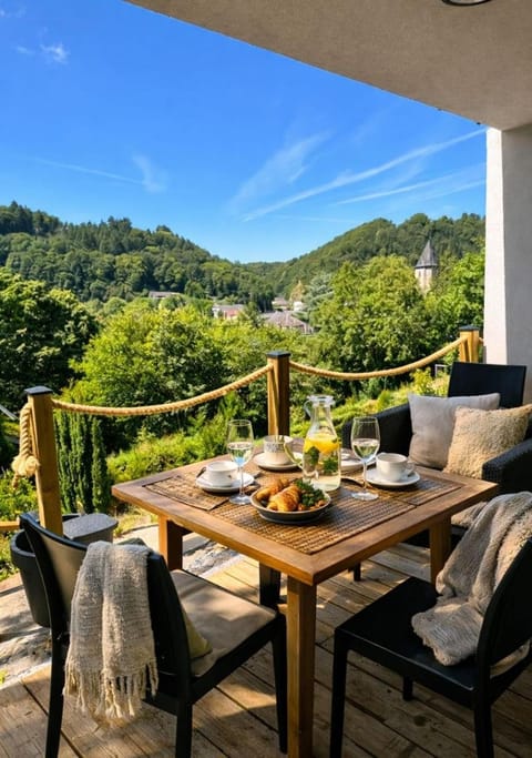 Patio, Spring, Day, Natural landscape, View (from property/room), Balcony/Terrace, Dining area, Garden view, Landmark view, River view