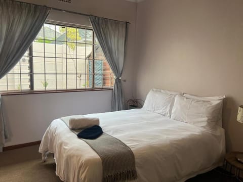 BCozyGlenhof Apartment in Cape Town