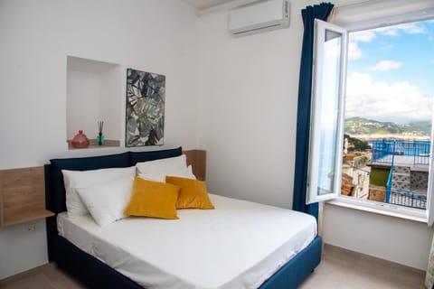 Bedroom, Sea view, Sea view, kitchen, air conditioner