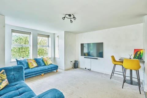 Communal lounge/ TV room, TV and multimedia, Living room, Seating area