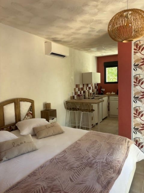 Kitchen or kitchenette, Photo of the whole room