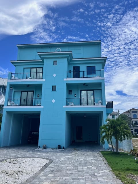 Property building, Parking