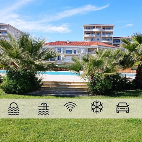 Property building, Garden view, Pool view