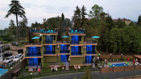Property building, Bird's eye view, Location