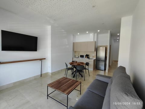 Communal lounge/ TV room, TV and multimedia, Seating area, Evening entertainment