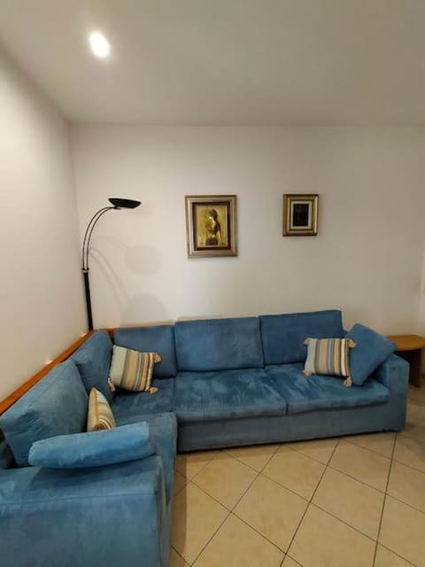 Luminoso alloggio vista mare, comodo alla spiaggia Apartment in Varazze