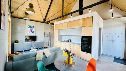 Kitchen or kitchenette, Living room