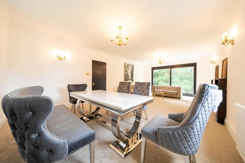 Living room, Seating area, Dining area