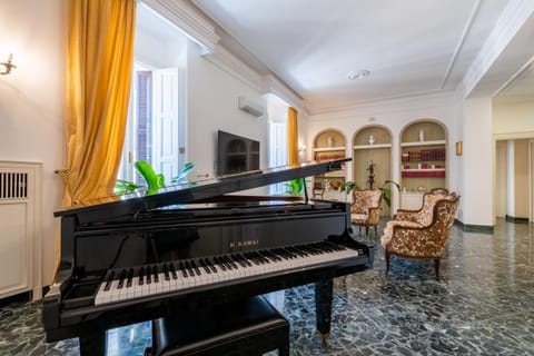 The one - Luxury Seaview with Piano Apartment in Bari