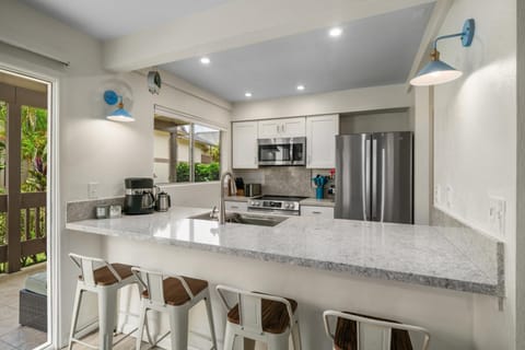 1Br Princeville Sands Condo with Pool and Hot Tub (137-A) House in Princeville