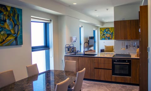 Kitchen or kitchenette, Dining area, oven, stove