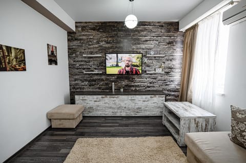 TV and multimedia, Seating area