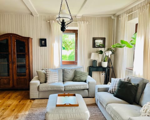 House 44 House in Bled