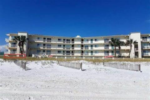 Aqua Villa #105 Beachside 2 bedroom condo Apartment in Okaloosa Island