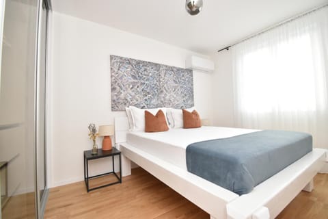 Urban loft with garage place Apartment in Zadar